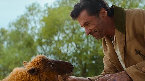 Hugh Jackman wird in "Glennkill - Ein Schafskrimi" zum einf&uuml;hlsamen Sch&auml;fer.