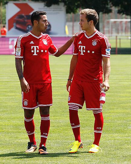 Die zwei Neuzugänge Thiago Alcántara und Mario Götze im Gespräch.
