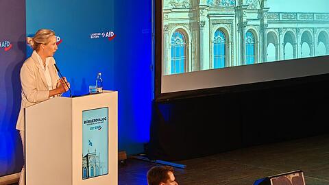 Alice Weidel bei ihrem umstrittenen Auftritt im Landkreis Freising bei M&uuml;nchen.
