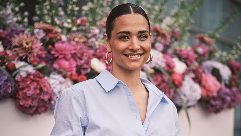 Amira Aly hat in ihrem neuen Podcast "Amira + 1" das Geschlecht ihres Babys verraten. Amira Aly hat in ihrem neuen Podcast "Amira + 1" das Geschlecht ihres Babys verraten.