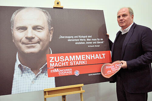 Bayern-Präsident Uli Hoeneß wird als Redner am Odeonsplatz erwartet.
