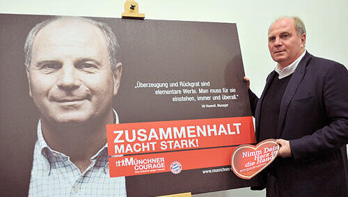 Bayern-Präsident Uli Hoeneß wird als Redner am Odeonsplatz erwartet.