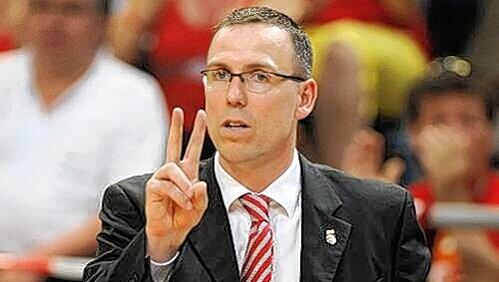 Zwei Siege noch: Brose-Coach Chris Fleming ist nach dem 77:68 in Frankfurt wieder von der Meisterschaft überzeugt. Zwei Siege noch: Brose-Coach Chris Fleming ist nach dem 77:68 in Frankfurt wieder von der Meisterschaft überzeugt.