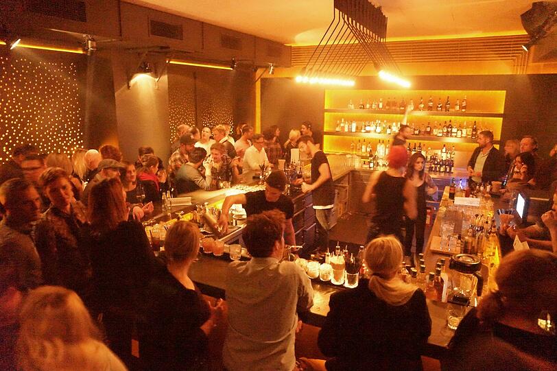 Die neue Registratur in der Müllerstraße: Die AZ war beim "Soft-Opening" dabei. Die Bilder von der Bar...
