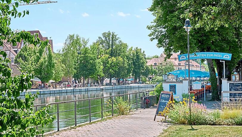 Mit diesem Bild des Biergartens "Zur Insel" warb einst der Tourismusverband Ostbayern für die Stadt Landshut. Das Konzept für eine Seniorenresidenz an dieser Stelle ist jetzt vom Tisch.