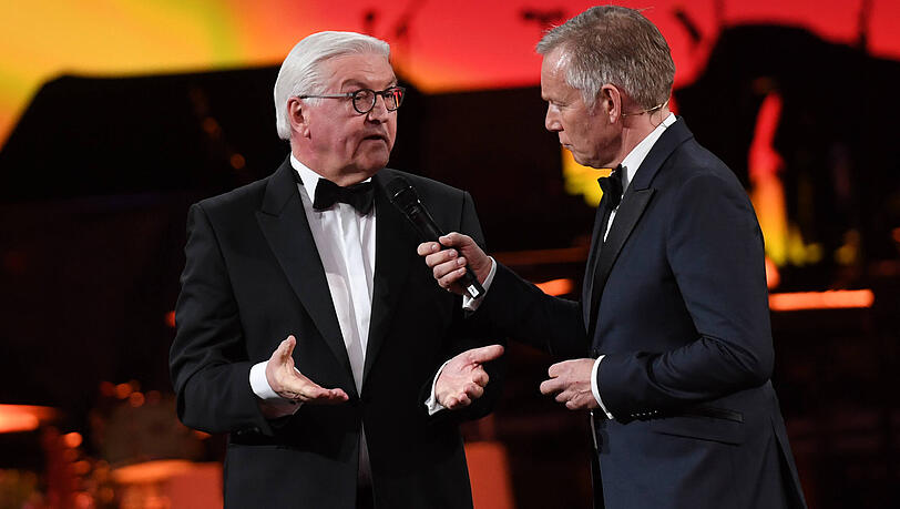 Bundespräsident Frank-Walter Steinmeier lädt auch 2025 zum Weihnachtskonzert ein. Im aktuellen politischen Klima eine Herausforderung für Moderator Johannes B. Kerner?