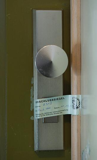 Hinter dieser Tür befindet sich die Wohnung von Manfred Amerell.