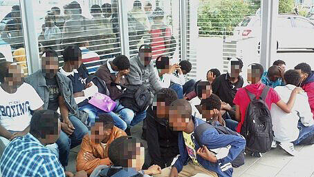 Flüchtlinge am Bahnhof in Rosenheim Flüchtlinge am Bahnhof in Rosenheim