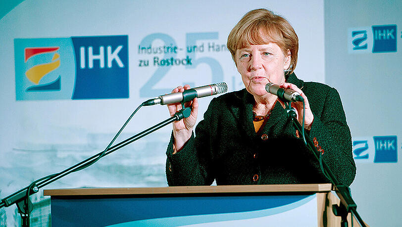 Bundeskanzlerin Merkel hat auf der Festveranstaltung der IHK Rostock auch über den Mindestlohn gesprochen. Bundeskanzlerin Merkel hat auf der Festveranstaltung der IHK Rostock auch über den Mindestlohn gesprochen.