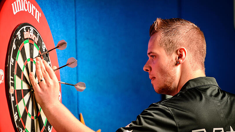 Der aktuell beste deutsche Pfeilewerfer: Max Hopp, der bei der Darts-WM in London antritt.