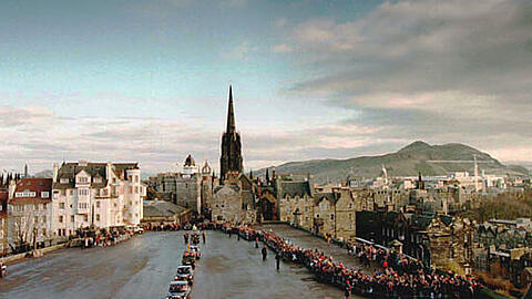Münchens Partnerstadt Edinburgh bringt traditionelle Musik mit an den Viktualienmarkt.