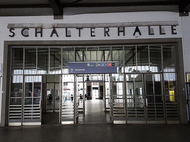 Die alten Türen zum Starnberger Flügelbahnhof. Die alten Türen zum Starnberger Flügelbahnhof.