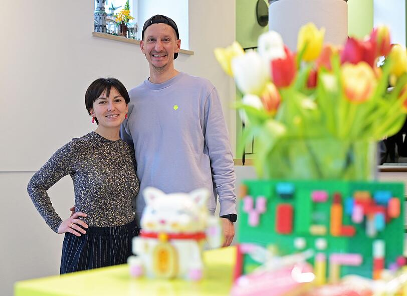 Das Gründerpaar Melanie Sotouky und Moritz Janke hat Deutshcland ersten Lego-Bauraum eröffnet. Das Gründerpaar Melanie Sotouky und Moritz Janke hat Deutshcland ersten Lego-Bauraum eröffnet.