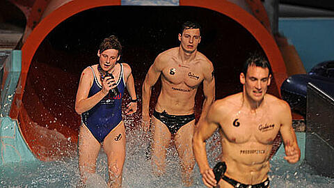 Die Studenten Tamy Heinz (v.l.), Christian Graewe und Thomas Sigl