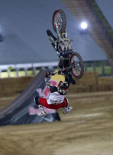 Am Samstag haben die X-Fighters in München Station gemacht - und spektakuläre Stunts gezeigt. Mit von der Partie beim letzten Stopp vor dem Finale in Sydney: Die Stars der Szene rund um den Spanier Dany Torres.