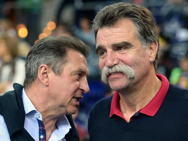 Olympiasieger Wieland Schmidt (l) und Weltmeister Heiner Brand.
