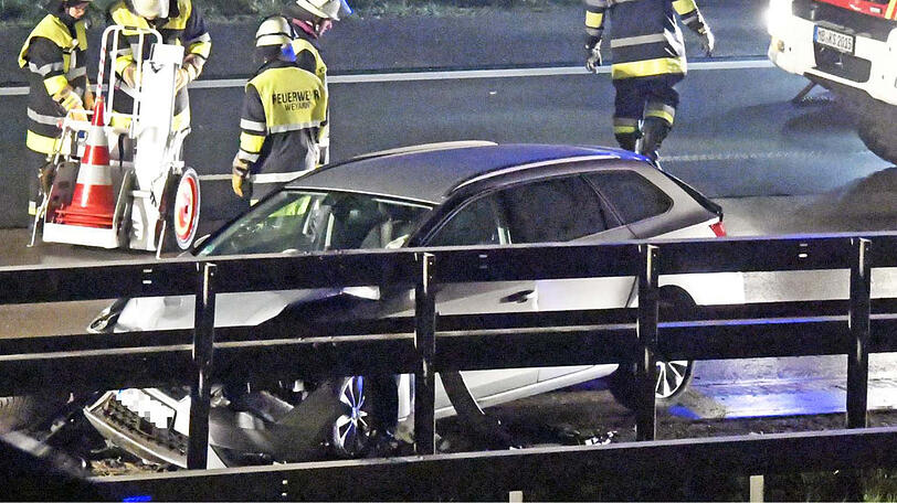 Die Bilder vom Unfallort auf der A8.