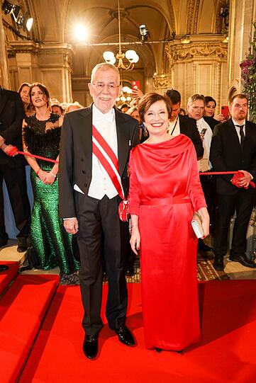 Ministerpräsident  Alexander van der Bellen mit Frau Doris Schmidauer