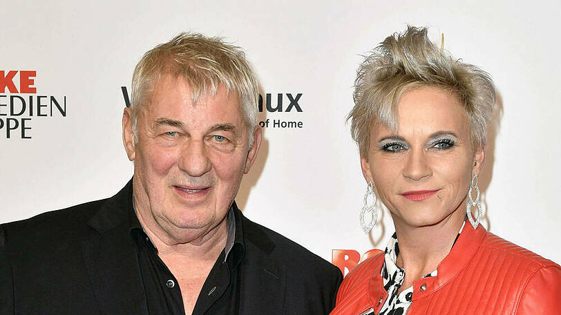 Heinz Hoenig mit Ehefrau Annika bei einem Auftritt in Hamburg