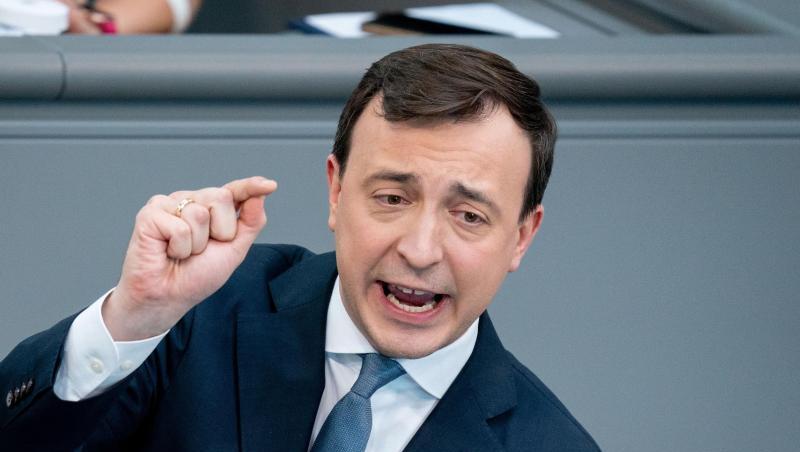 CDU-Generalsekretär Paul Ziemiak während seiner Rede im Bundestag.