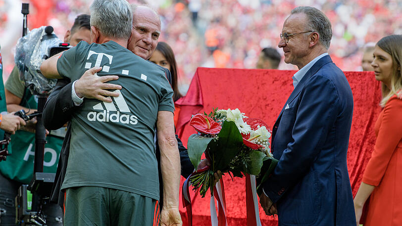 Der FC Bayern München verabschiedet Trainer Jupp Heynckes und Ex-Spieler Holger Badstuber. Die Bilder.