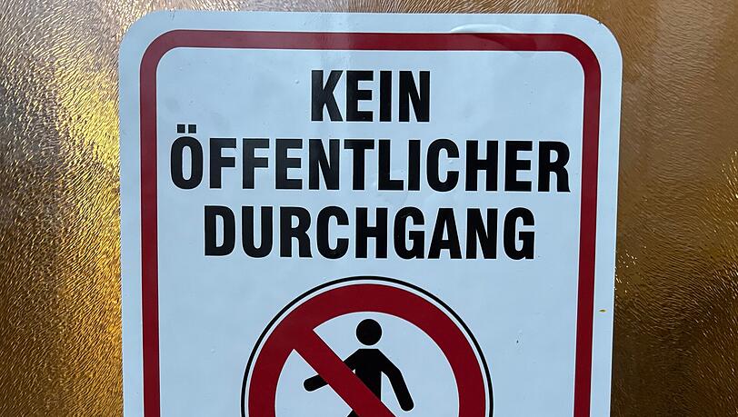 Der Vermieter möchte die Sicherheit der Mieter gewährleisten. Der Vermieter möchte die Sicherheit der Mieter gewährleisten.