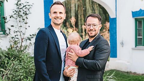 Josef (l.) und Maximilian Kiermeier mit ihrer Tochter Greta.