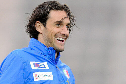 Geht er in die Türkei? Luca Toni beim Training in Südafrika, wo er sich mit Italien auf den Confed-Cup vorbereitet.