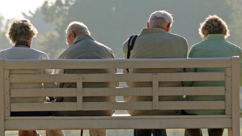 Betriebsrentner müssen künftig erst ab einem höheren Freibetrag Krankenkassenbeiträge zahlen. Betriebsrentner müssen künftig erst ab einem höheren Freibetrag Krankenkassenbeiträge zahlen.