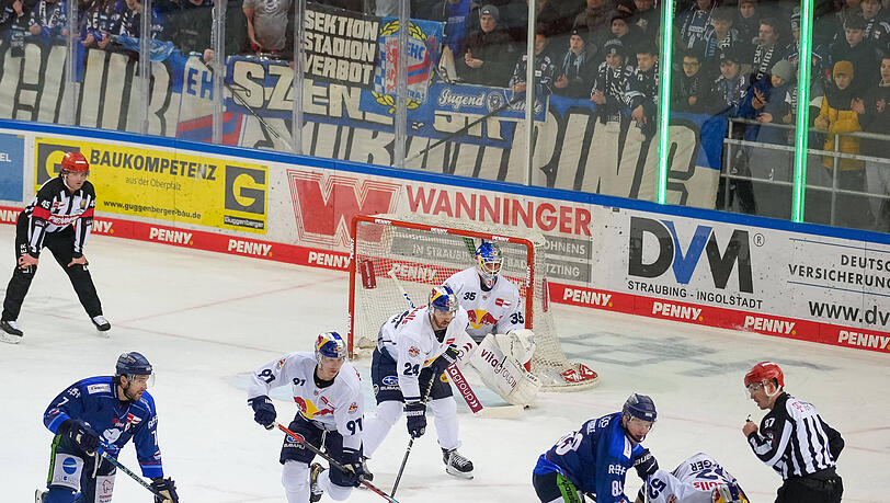 Der EHC München kassiert gegen die Straubing Tigers seine zweite Niederlage in Folge.