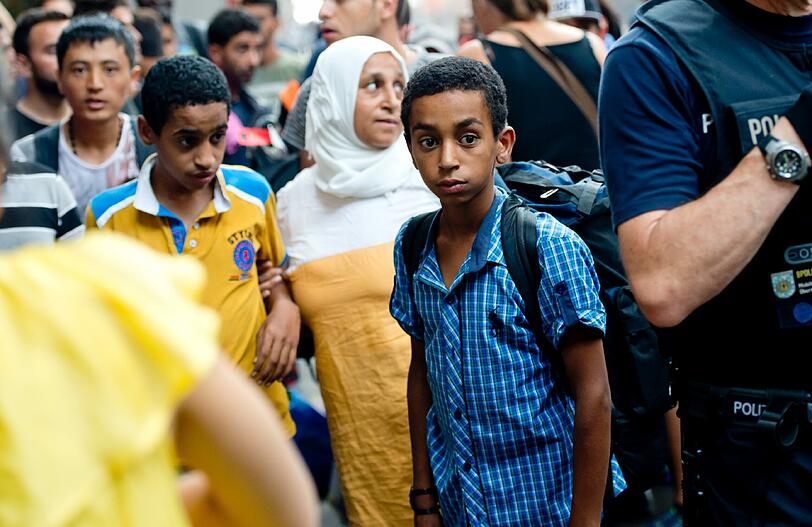 Tausende Flüchtlinge haben am Dienstag mit Zügen aus Ungarn den Münchner Hauptbahnhof erreicht.
