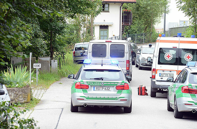 Sehen Sie in unserer Fotostrecke die Bilder vom Polizeieinsatz im Seniorenheim.
