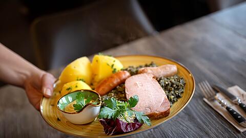 Kommen die Entlastungen auch auf den Teller? (Archivbild)