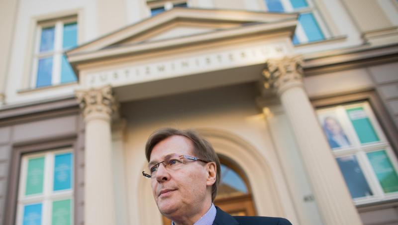 NRW-Justizminister Peter Biesenbach berichtet von 51 "Cum-Ex"-Verfahren bei der Staatsanwaltschaft Köln. NRW-Justizminister Peter Biesenbach berichtet von 51 "Cum-Ex"-Verfahren bei der Staatsanwaltschaft Köln.