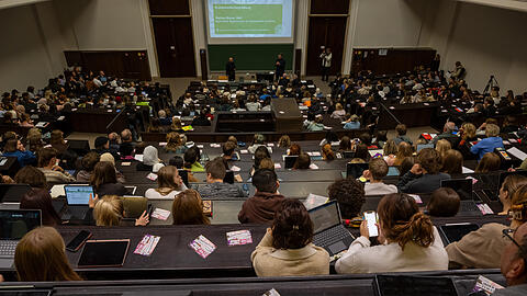 Auch in München gibt es viele Studenten, die unter der Armutsgrenze leben. Sie dürfen ab 2025 den München-Pass beantragen und damit von Vergünstigungen profitieren. (Archiv)