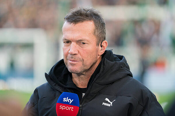 Lothar Matthäus am Sky-Mikrofon. (Archivbild) Lothar Matthäus am Sky-Mikrofon. (Archivbild)