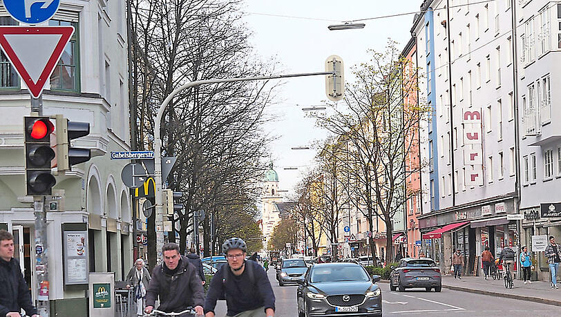 In der Augustenstraße sind viele Radler unterwegs. In der Augustenstraße sind viele Radler unterwegs.