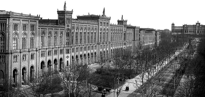 Um die Maximilianstraße und weitere Bauwerke von Architekt Friedrich Bürklein dreht sich eine Ausstellung in der Regierung von Oberbayern.