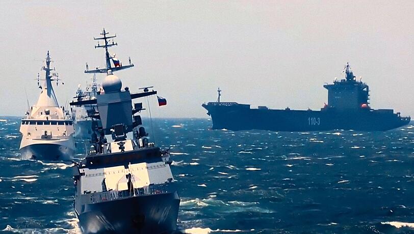 Mit gemeinsamen Strukturen und Militärübungen wollen sich die BRICS-Staaten von der Dominanz des Westens lösen- Mit gemeinsamen Strukturen und Militärübungen wollen sich die BRICS-Staaten von der Dominanz des Westens lösen-