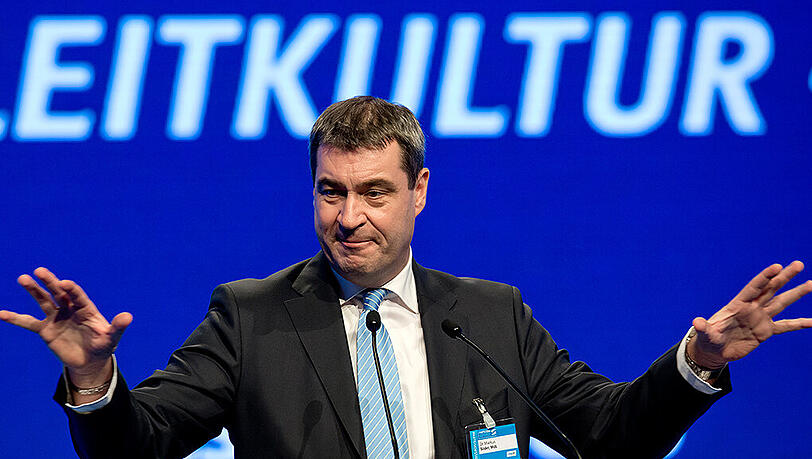 Markus Söder knüpft eine Unterstützung Merkels an Bedingungen. Markus Söder knüpft eine Unterstützung Merkels an Bedingungen.