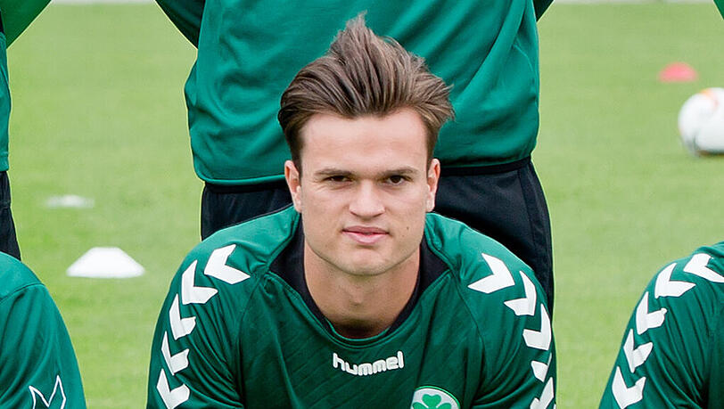 Steht bei der zweiten Mannschaft der SpVgg Greuther Fürth zwischen den Pfosten und erlitt am Sonntag eine schwere Kopfverletzung: Bastian Lerch.
