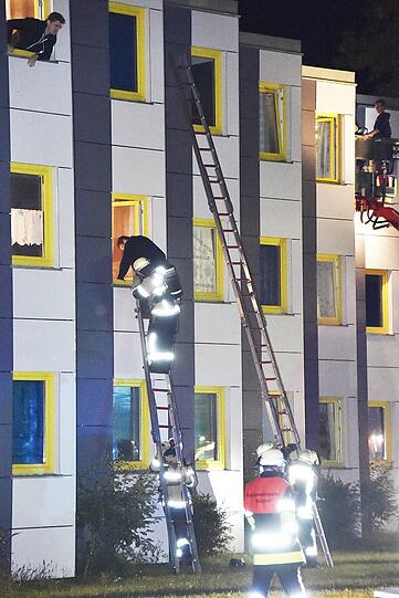 Bei dem Brand wurden 17 Personen verletzt.