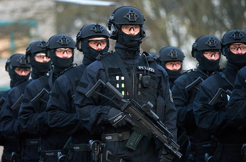 Die Polizei rüstet sich für den Anti-Terrorkampf. (Archivbild)