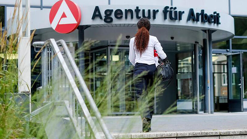 Zusätzliche Jobs entstanden gemessen am Vorjahresquartal weiter vor allem in Dienstleistungsberufen.
