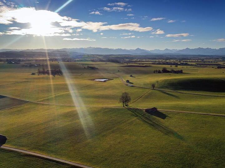 Frühlingshaftes Wetter im bayerischen Ruderatshofen.