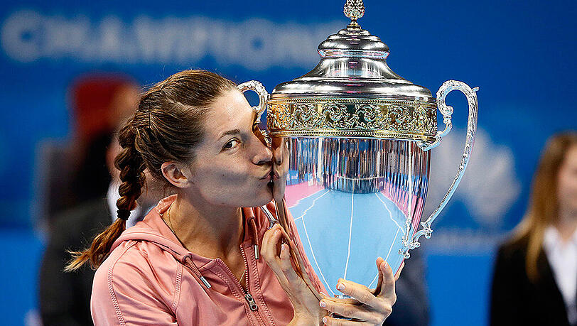 Sieg in Sofia: Andrea Petkovic mit der Trophäe. Sieg in Sofia: Andrea Petkovic mit der Trophäe.