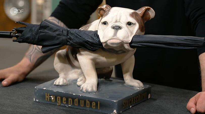 Als weiteres Objekt der Sendung wurde eine Gips-Bulldogge als Werbefigur f&uuml;r Regenschirme der Stuttgarter Firma Hugendubel von Sven Deutschmanek in den 1950er- oder 1960er-Jahren datiert. Der Wunschpreis lag bei 200 Euro, der Experte sch&auml;tzte 300 bis 400 Euro und Markus Wildhagen zahlte 220 Euro.
