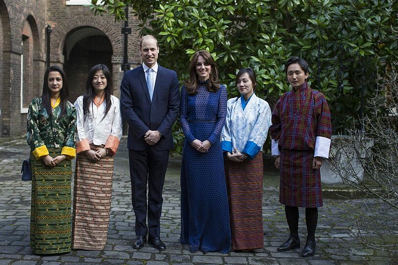 Das Paar begrüßte in London junge Menschen aus Indien und Bhutan, die in Großbritannien leben, arbeiten oder studieren.
