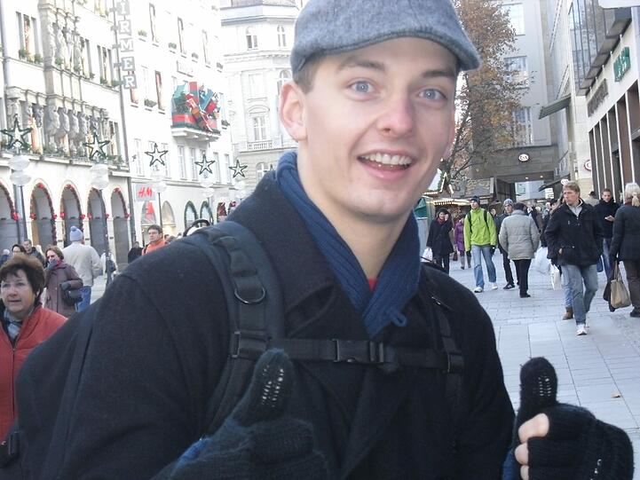 Corey Allgood (21), Soldat: &bdquo;Ich bin ein recht einfacher Typ und wünsche mir deswegen nur zwei Sachen: Socken und ein bequemes Kopfkissen. Warum? Ich bin kein Fan von Luxus, sondern eher von praktischen Dingen. Außerdem wüsste ich nicht, was ich sonst noch brauchen könnte