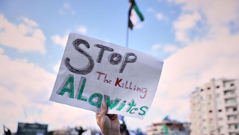 Mehrere Tote und zahlreiche Verletzte soll es bei den Zusammenst&ouml;&szlig;en zwischen Alawiten und Unterst&uuml;tzern der Regierung gegeben haben.